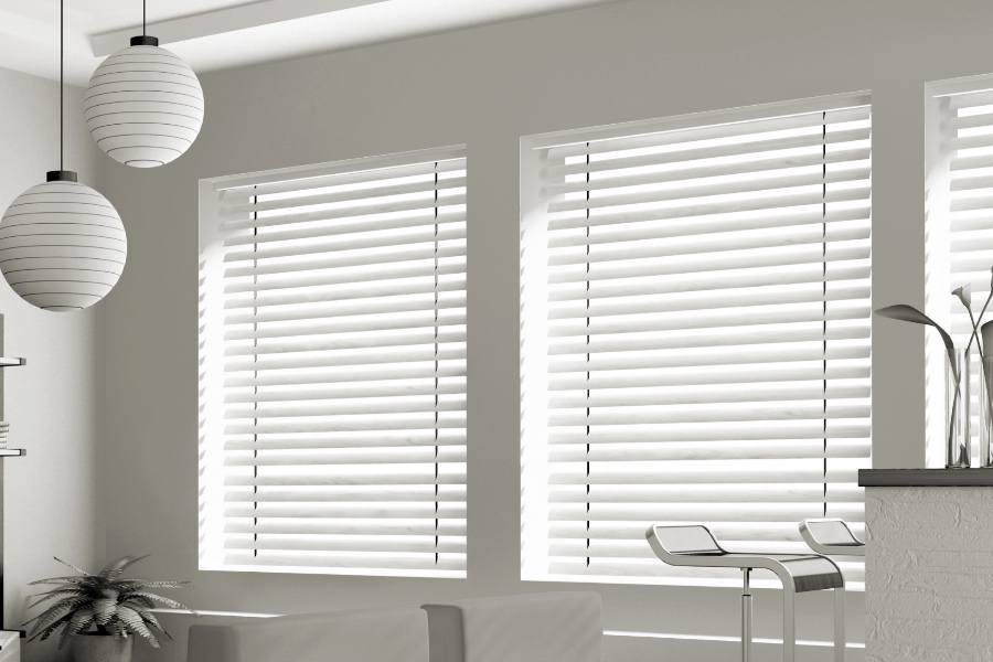 White blinds in a modern living room