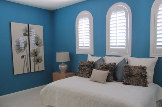 Arched window in bedroom