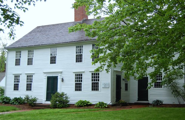 Photo Credit: N. Houlihan via Flickr (Creative Commons) Colonial home